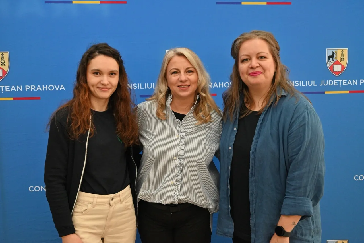 fotografie cu membri unei asociatii