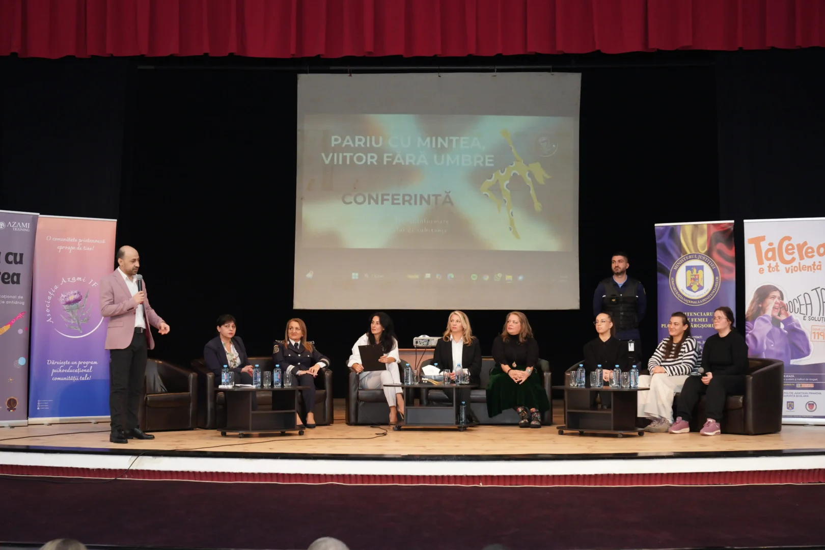 prezentatori conferinta